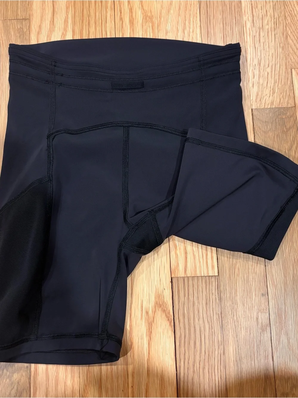 lululemon Power Thru High-Rise Short 6” Bike Shorts with Pockets Women’s 4